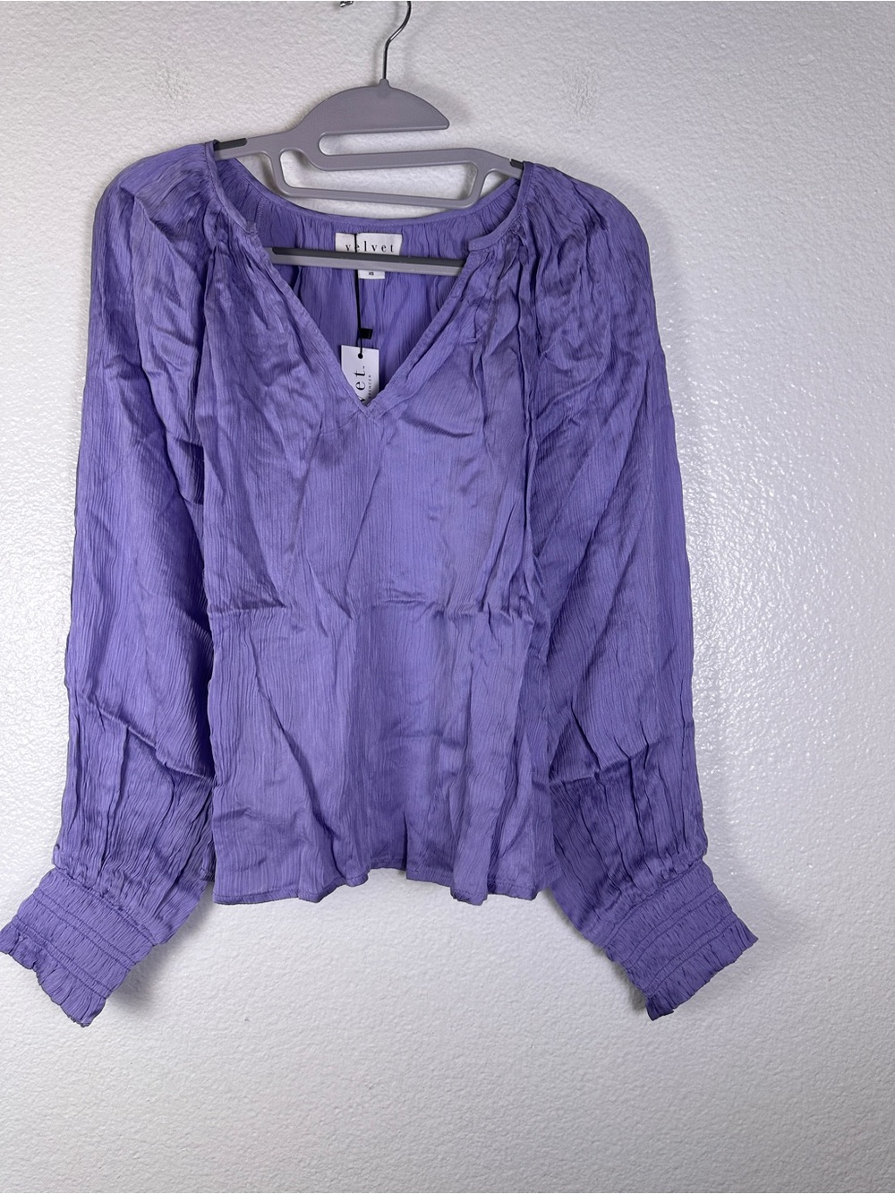 Velvet by Graham & Spencer Women's Purple V-Neck Smocked Blouse XS